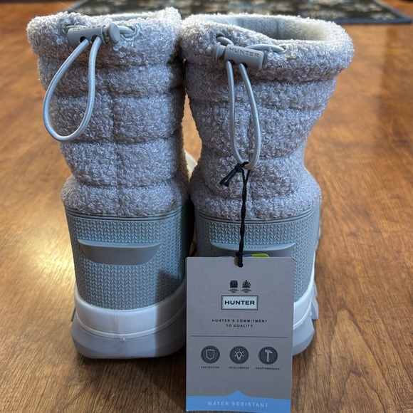 Women’s size 10 Hunter winter boots! New! - Picture 3 of 7